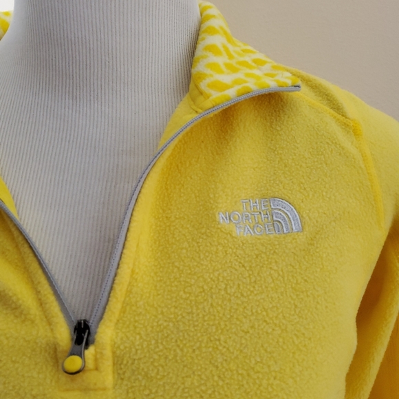 The North Face Woman Yellow Pullover xsmall - Picture 2 of 4
